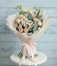 Букет Сказочное воображение #REPLACE_PRED# Краснотурьинске Букет цветов из:  Розы и Лизиантусы #REPLACE_PRED# Краснотурьинске