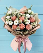 Букет олимп в Краснотурьинске Букет цветов из:  Розы, Альстромерии и Лизиантусы в Краснотурьинске