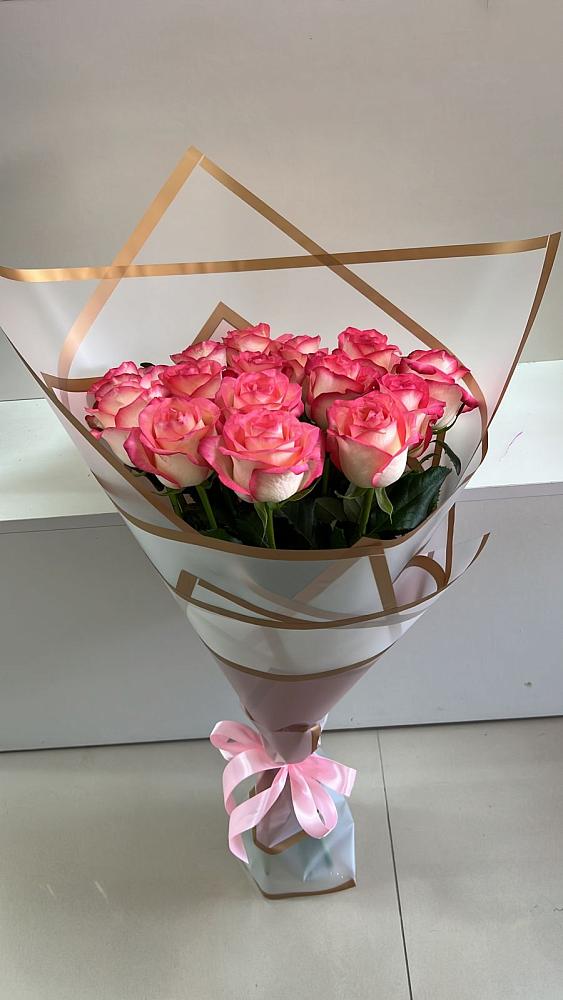 Розовые розы Сеньорита в Краснотурьинске Букет Розовые розы Сеньорита в Краснотурьинске