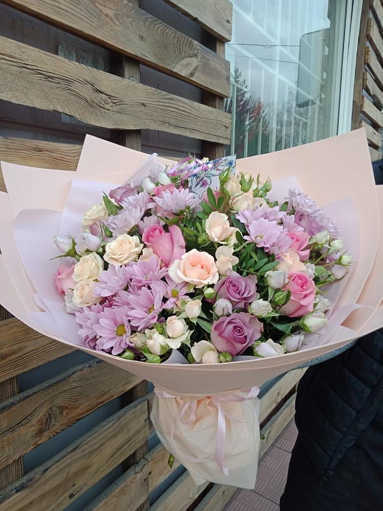 Букет цветов из: Розы и Хризантемы в Краснотурьинске