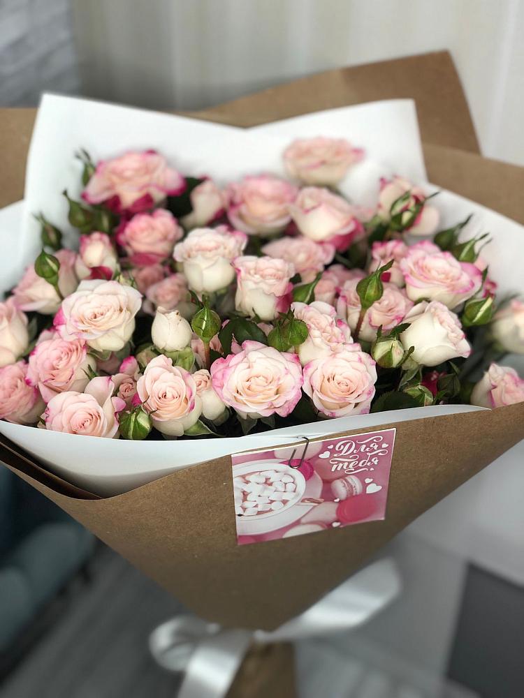 Букет теплый ветер в Краснотурьинске Букет цветов из: Розы в Краснотурьинске