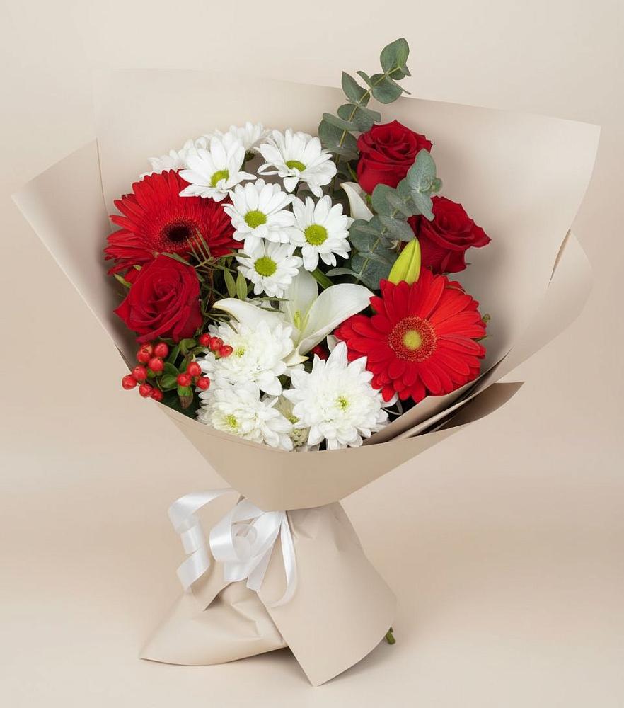 Букет поцелуй лета в Краснотурьинске Букет цветов из: Розы, Хризантемы, Герберы и Лилии в Краснотурьинске