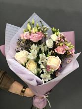 Букет цветов из:  Альстромерии, Розы и Лизиантусы #REPLACE_PRED# Краснотурьинске