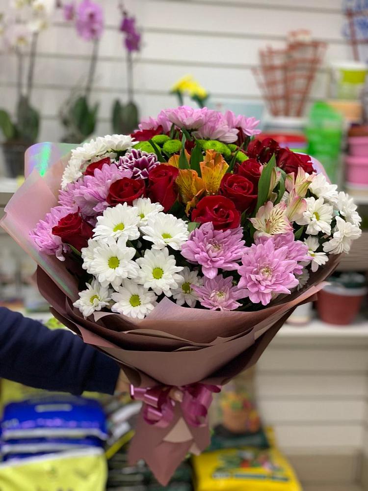Букет салют цветов в Краснотурьинске Букет цветов из: Розы, Хризантемы и Альстромерии в Краснотурьинске