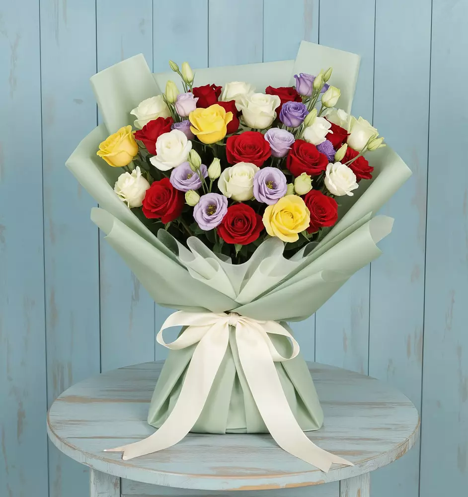 Букет Модная красотка в Краснотурьинске Букет цветов из: Розы в Краснотурьинске