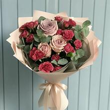 Букет цветов из:  Гвоздики и Розы в Краснотурьинске