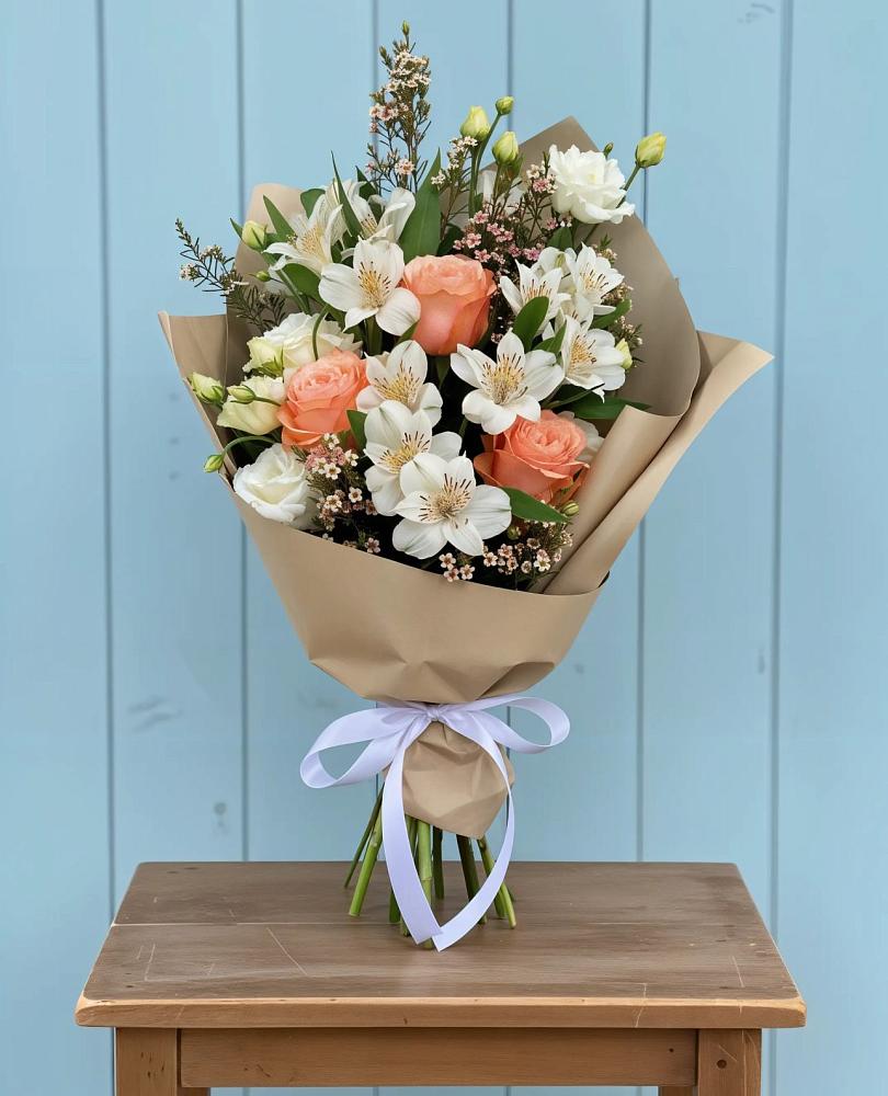 Букет яркий комплимент в Краснотурьинске Букет цветов из: Альстромерии, Лизиантусы, Розы и Хризантемы в Краснотурьинске