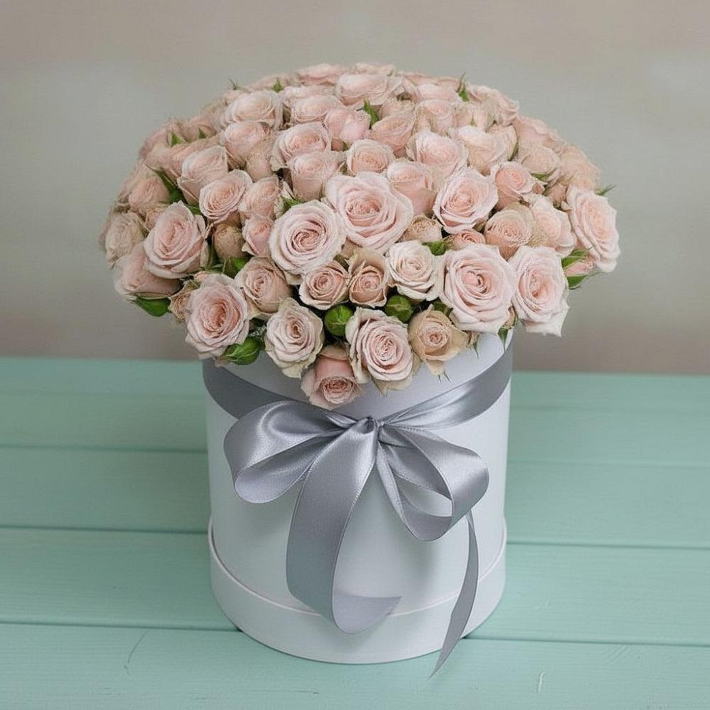 Композиция утонченная красота в Краснотурьинске Цветочная композиция из Розы в шляпной коробке в Краснотурьинске